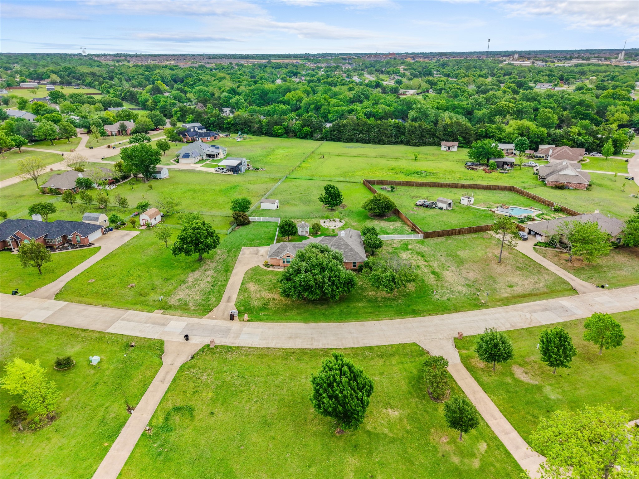 830 S Clinton Lane Midlothian TX 76065
