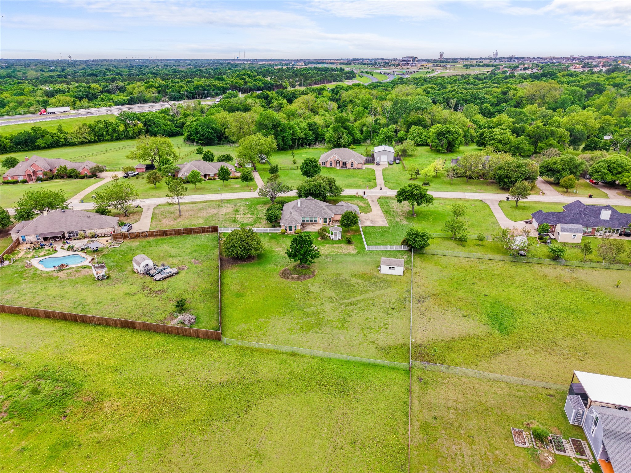830 S Clinton Lane Midlothian TX 76065