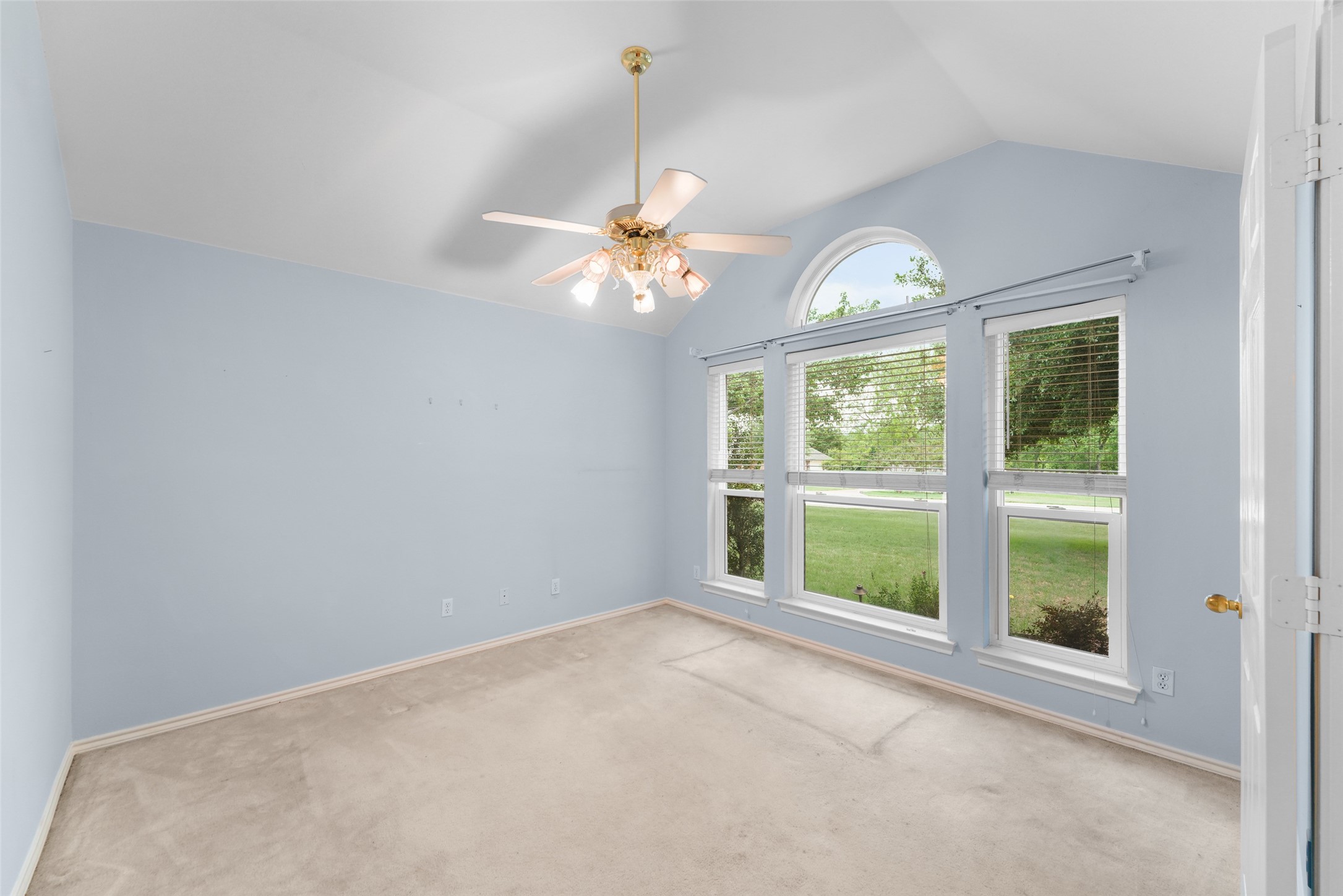 830 S Clinton Lane Midlothian TX 76065