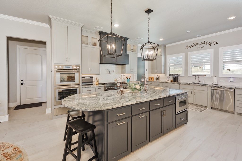 1466 County Road 1270 Alvord TX 76225