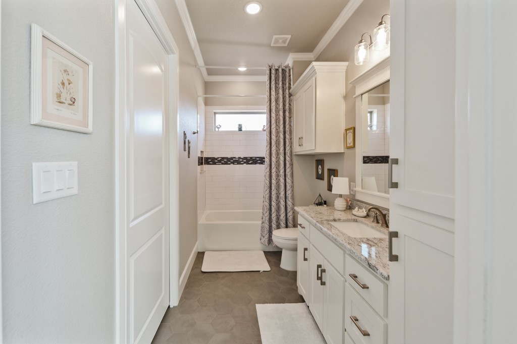 1466 County Road 1270 Alvord TX 76225