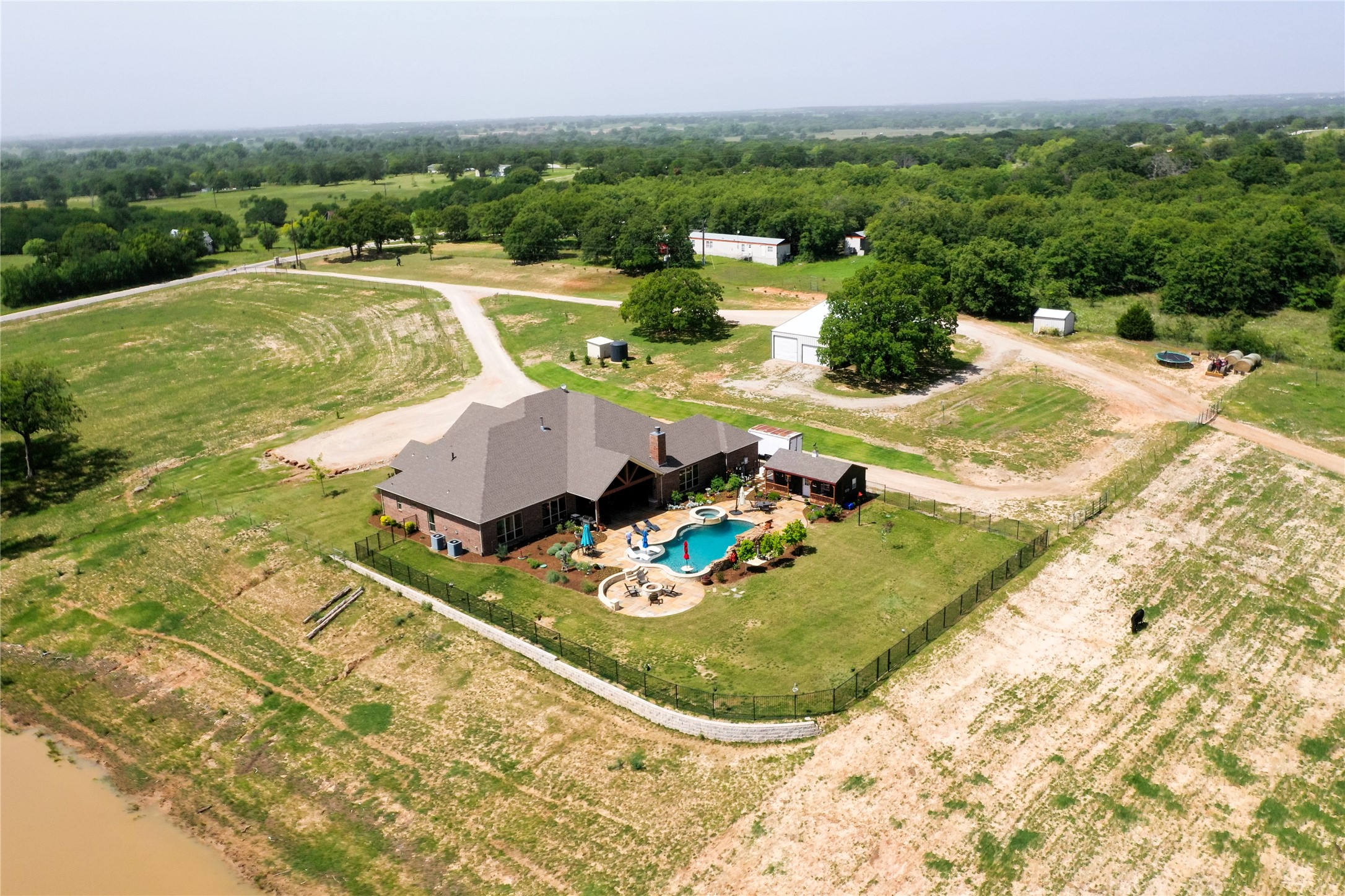 1466 County Road 1270 Alvord TX 76225