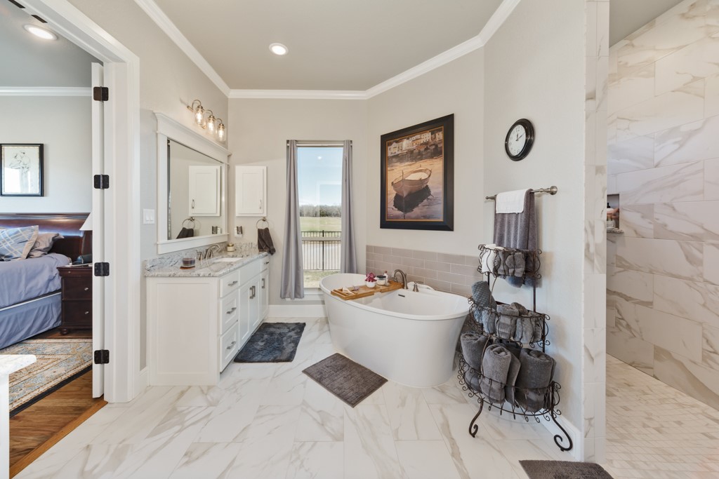 1466 County Road 1270 Alvord TX 76225