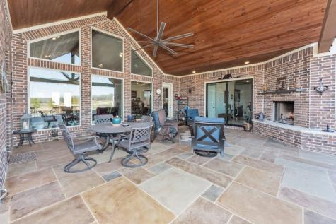 1466 County Road 1270 Alvord TX 76225
