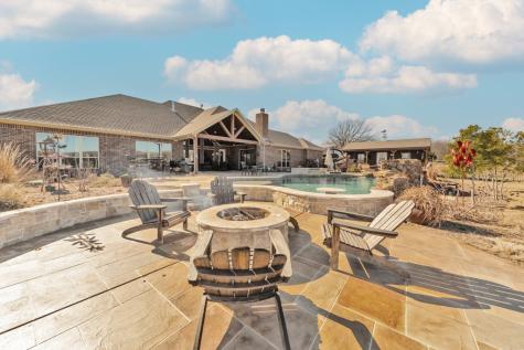 1466 County Road 1270 Alvord TX 76225