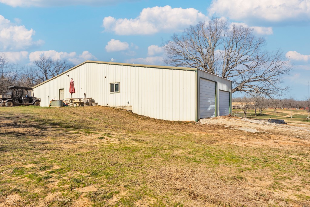 1466 County Road 1270 Alvord TX 76225