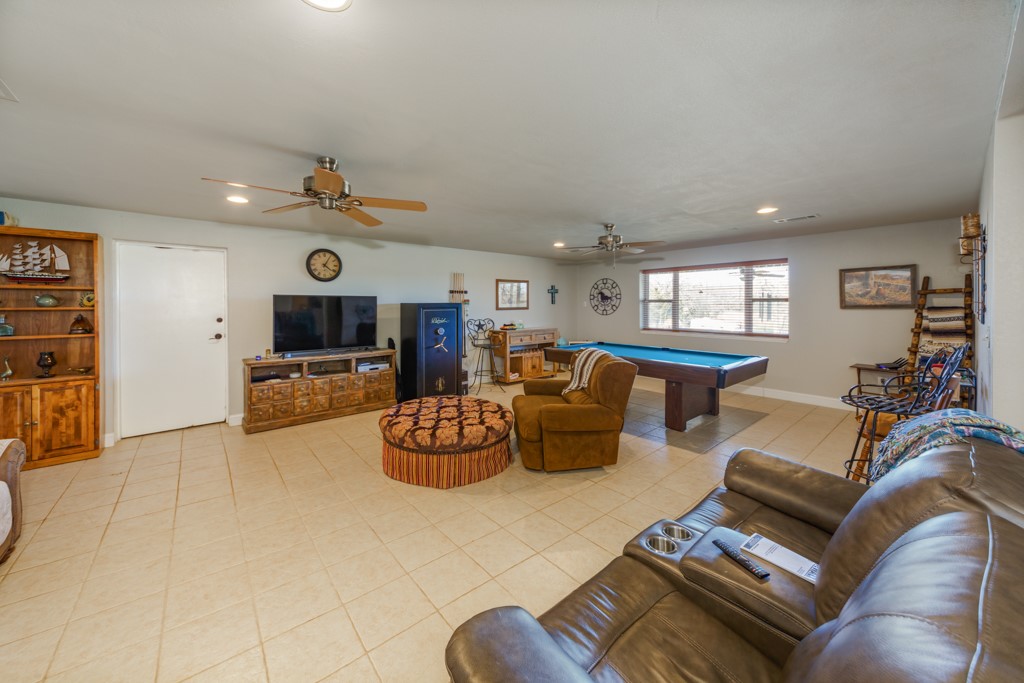 1466 County Road 1270 Alvord TX 76225