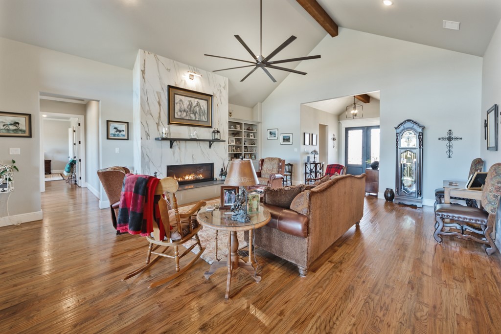 1466 County Road 1270 Alvord TX 76225