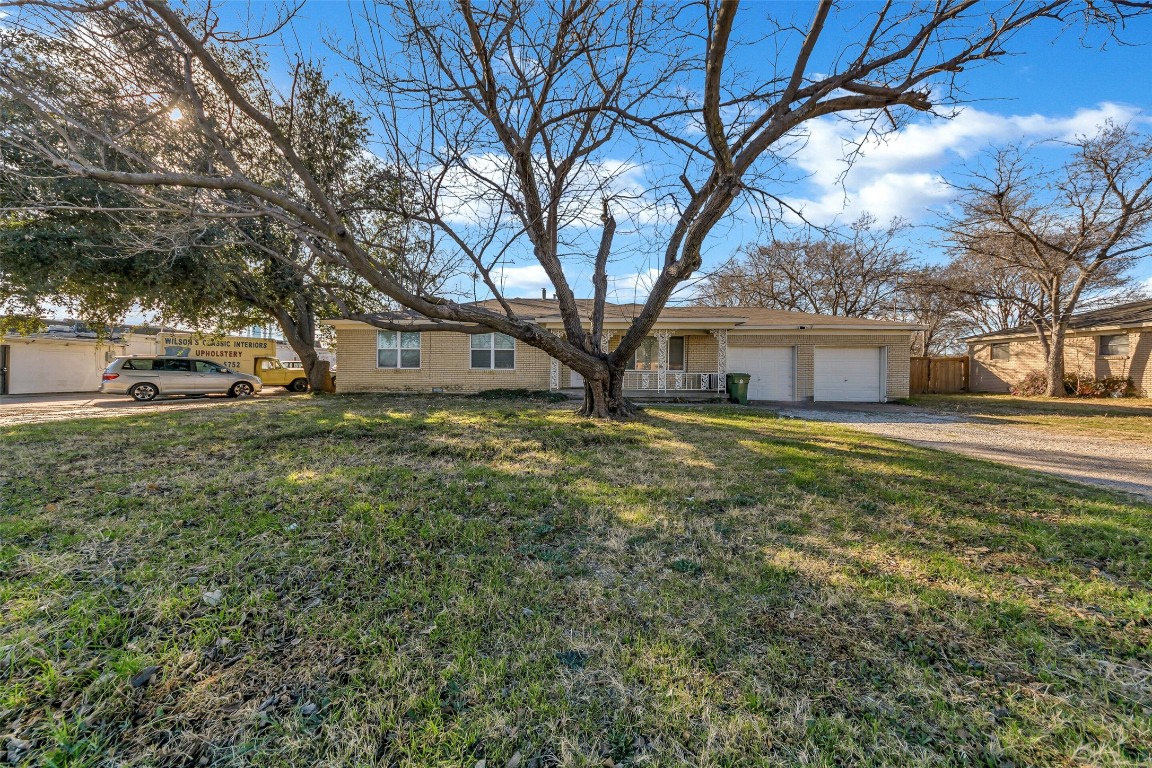 1305 Yates Drive Hurst TX 76053