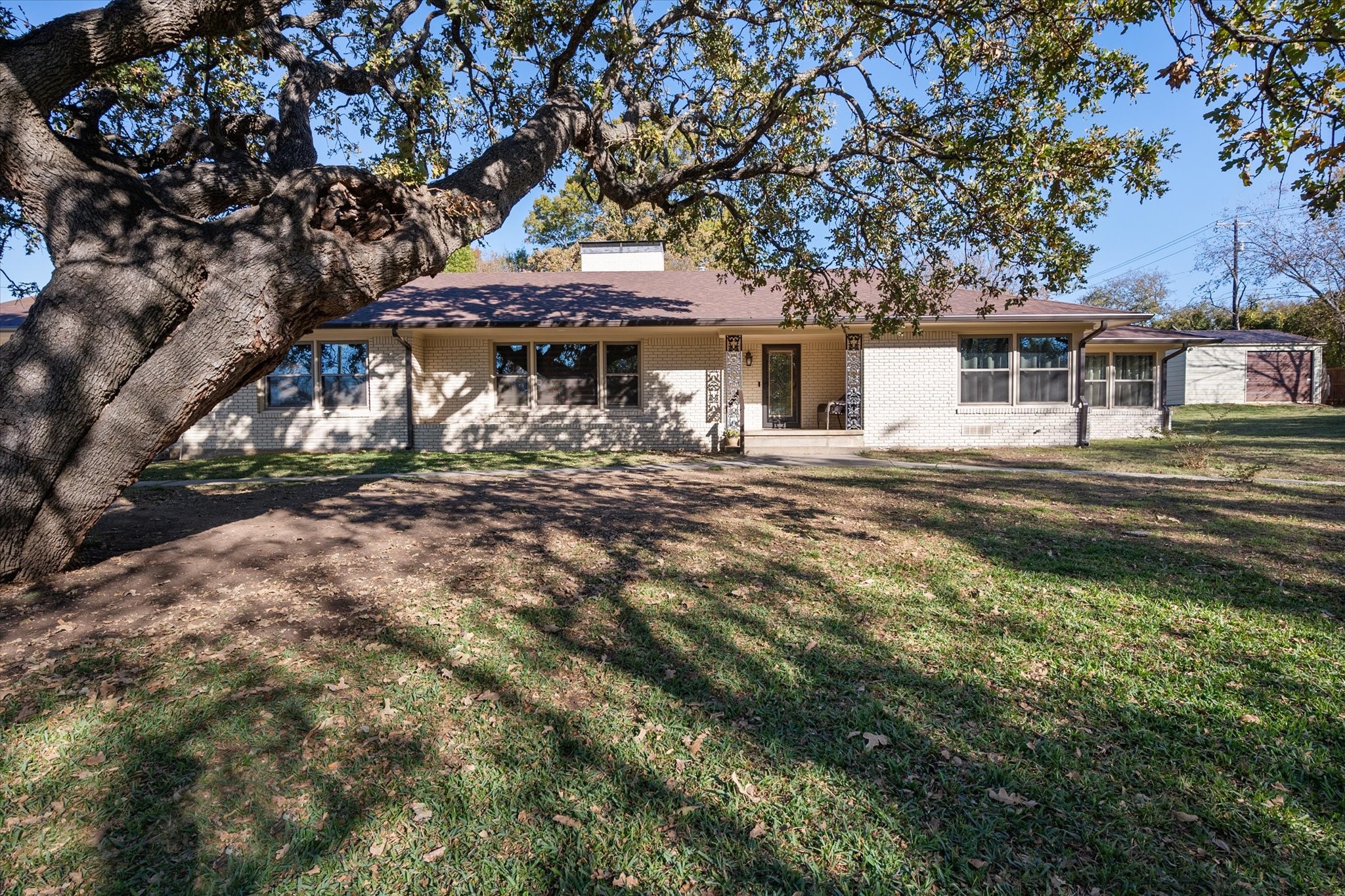 300 W College Avenue Alvarado TX 76009