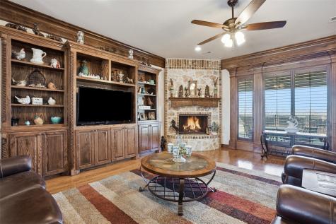 842 County Road 4371 Decatur TX 76234