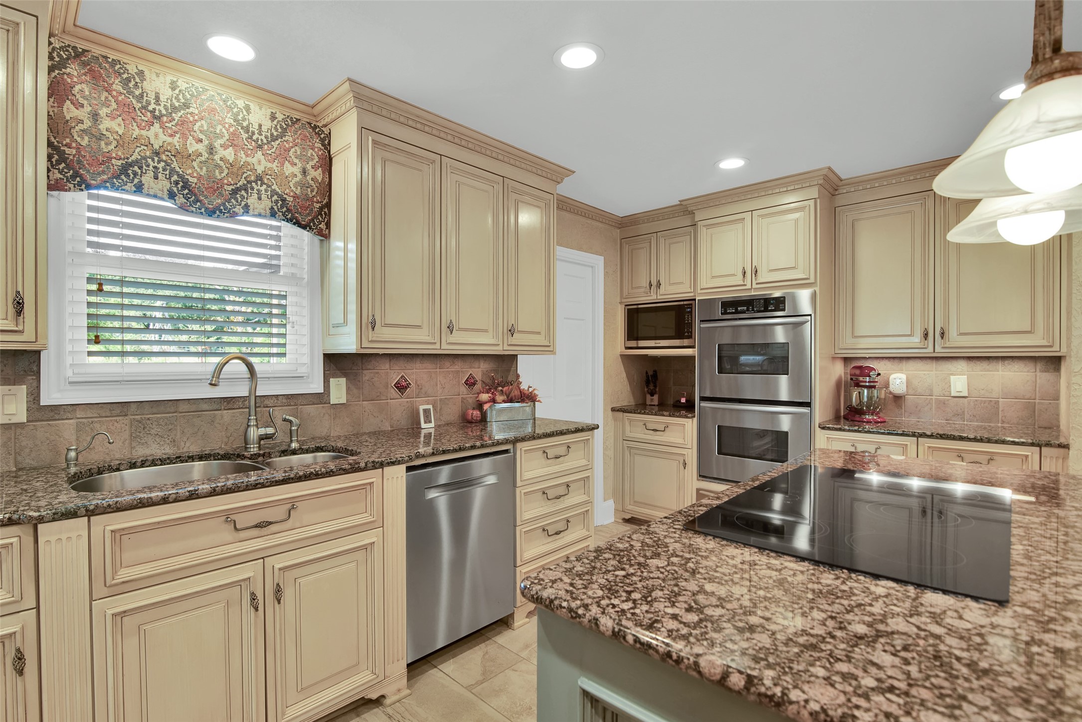 649 Anderson Road Whitesboro TX 76273