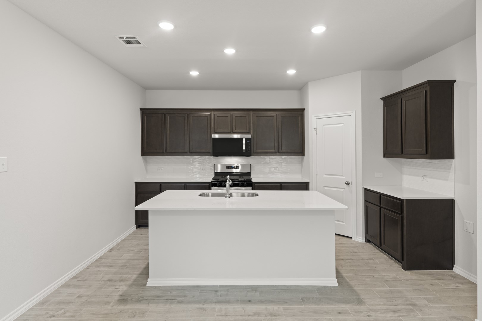 2521 Mcnally Drive Mesquite TX 75149