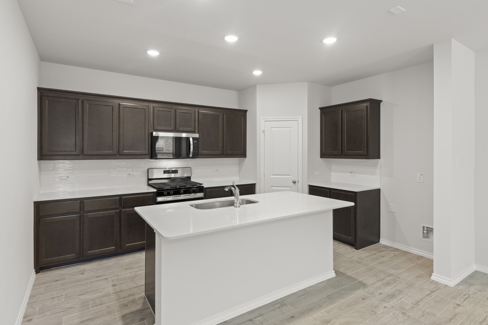 2521 Mcnally Drive Mesquite TX 75149