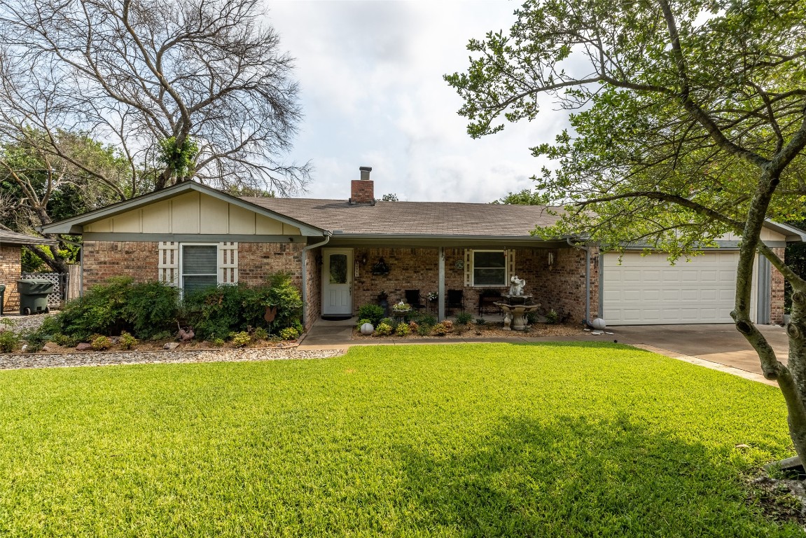 2511 Cedar Crest Court Granbury TX 76048