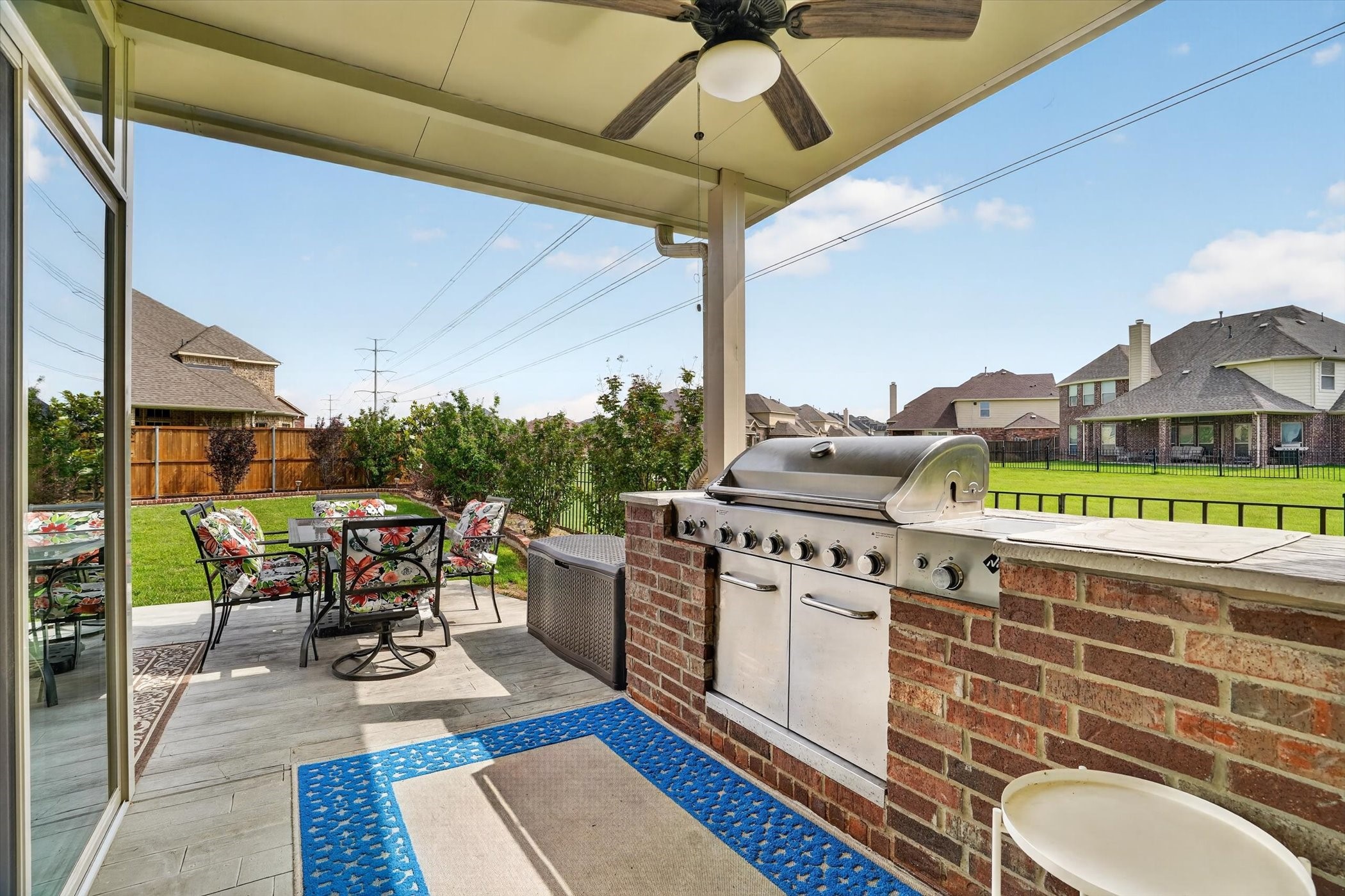2904 Alta Grand Prairie TX 75054