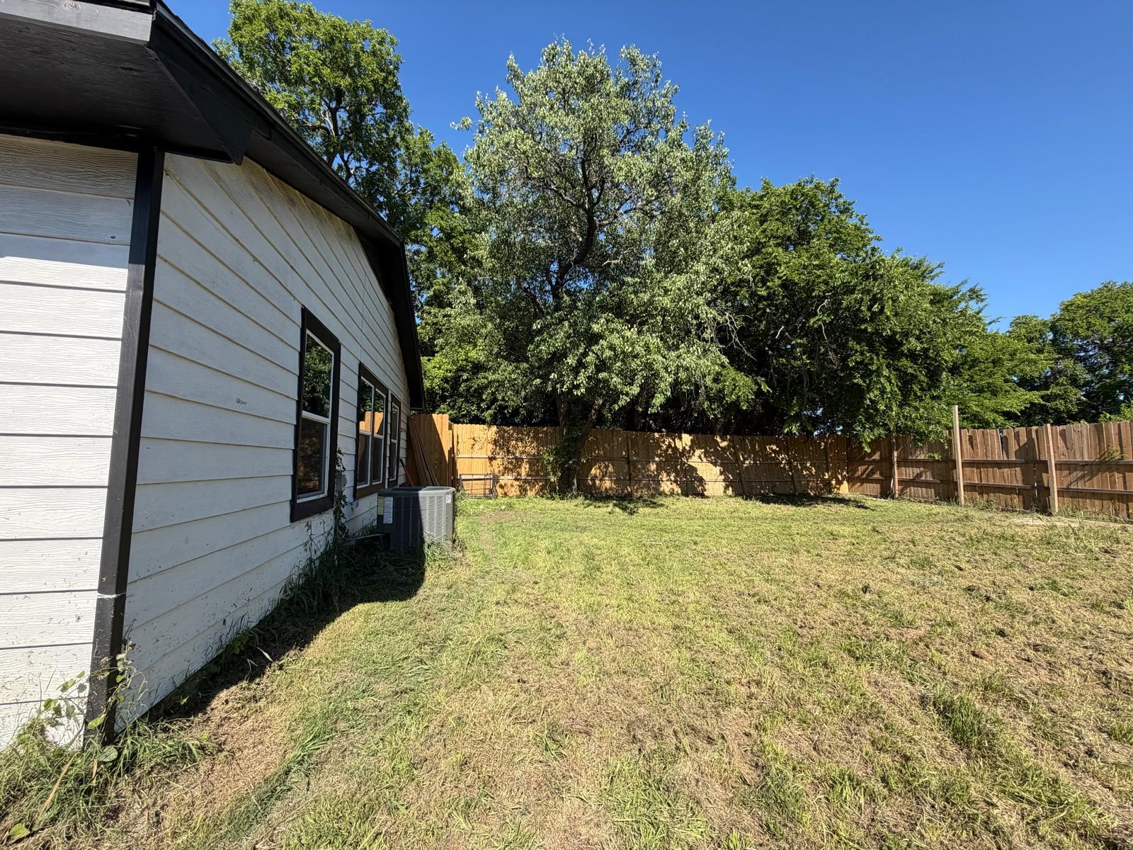 2028 E Jones Street Sherman TX 75090