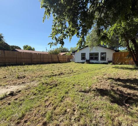 2028 E Jones Street Sherman TX 75090