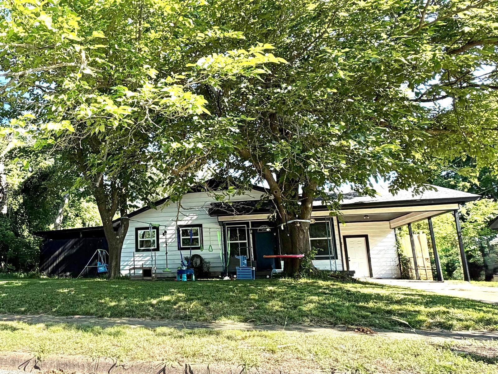 2028 E Jones Street Sherman TX 75090