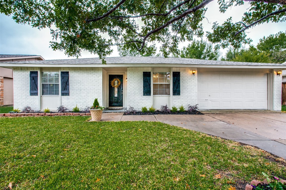 2833 Santa Monica Drive Grand Prairie TX 75052