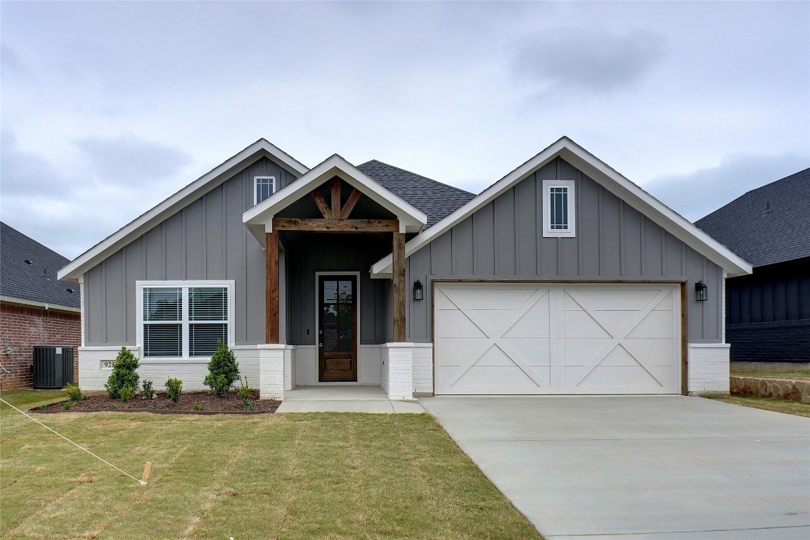 925 Tesslynn Avenue Godley TX 76044