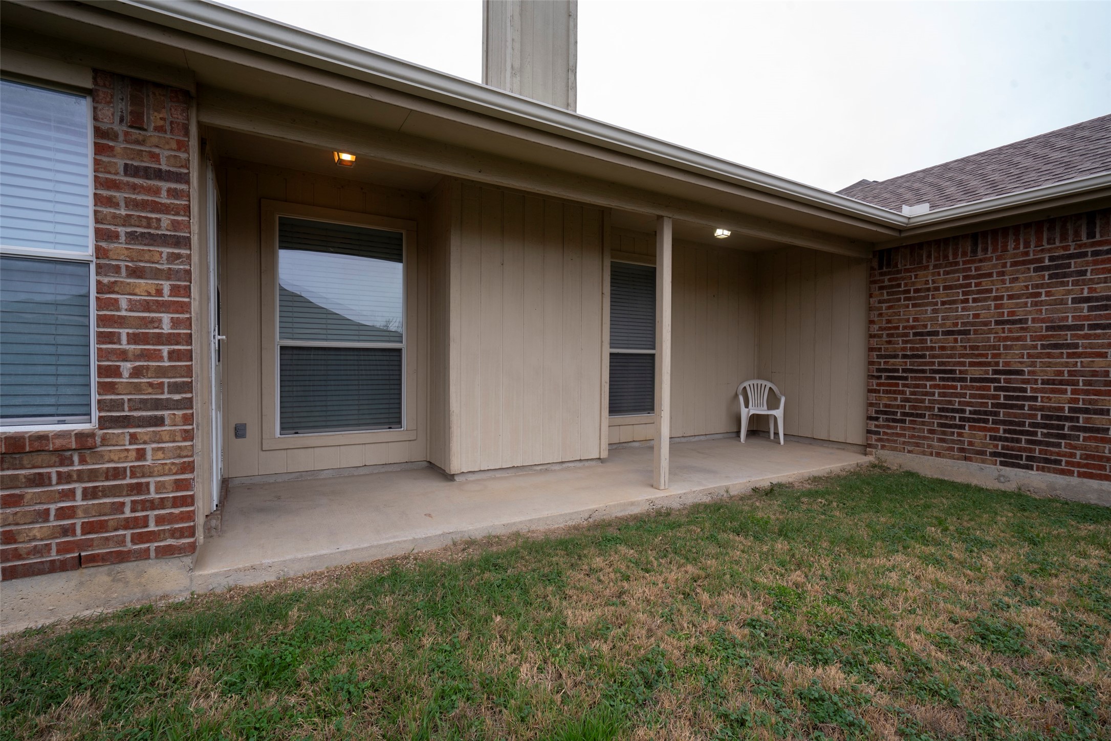 908 Chestnut Avenue Burleson TX 76028