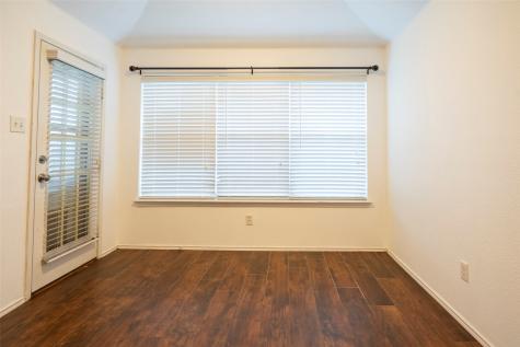 908 Chestnut Avenue Burleson TX 76028