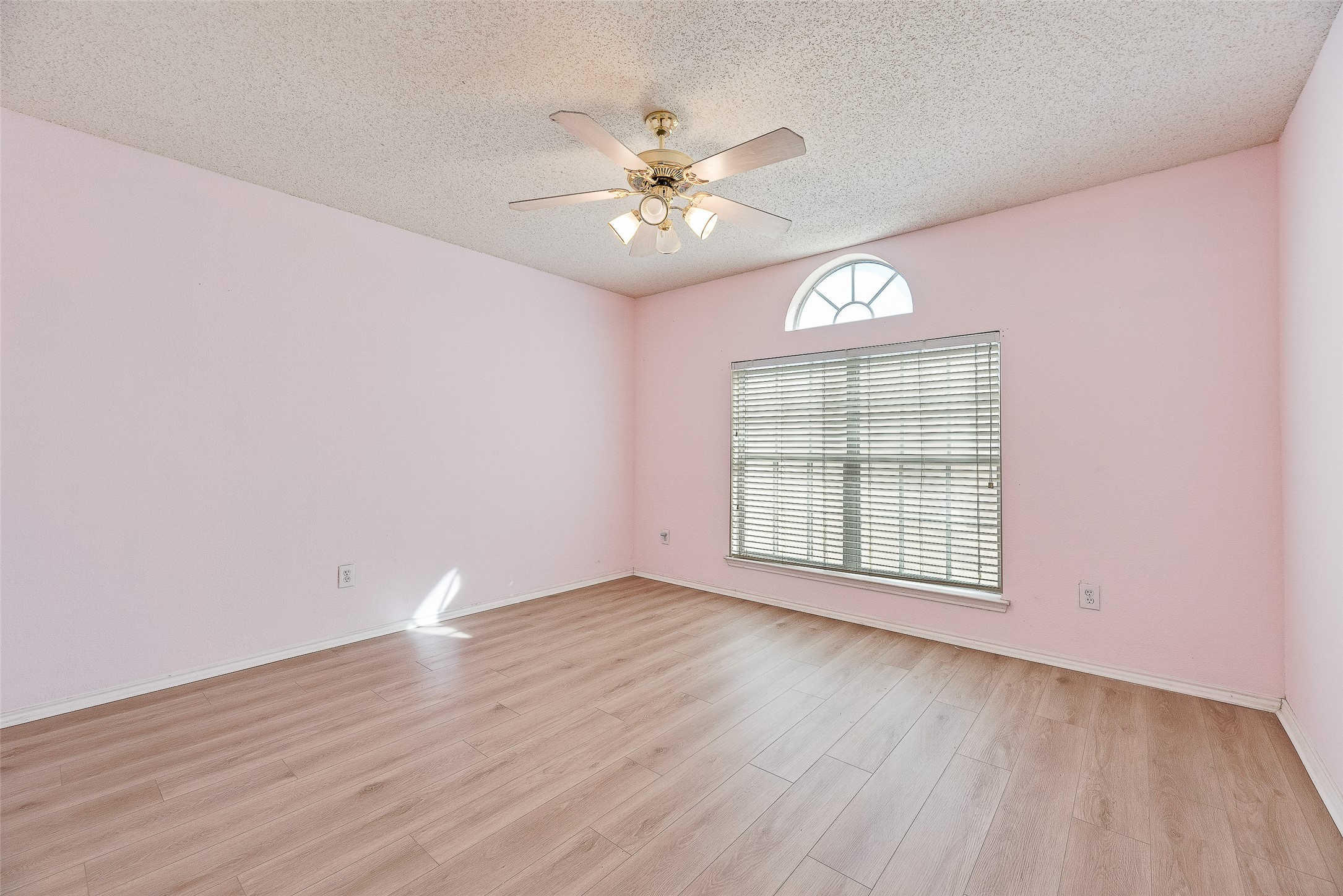 637 Manchester Drive Mansfield TX 76063