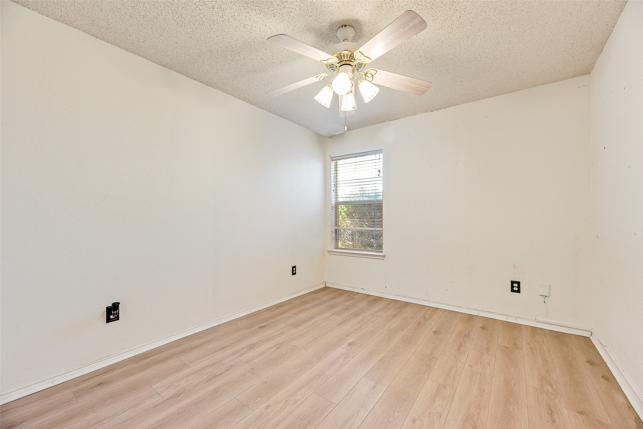 637 Manchester Drive Mansfield TX 76063