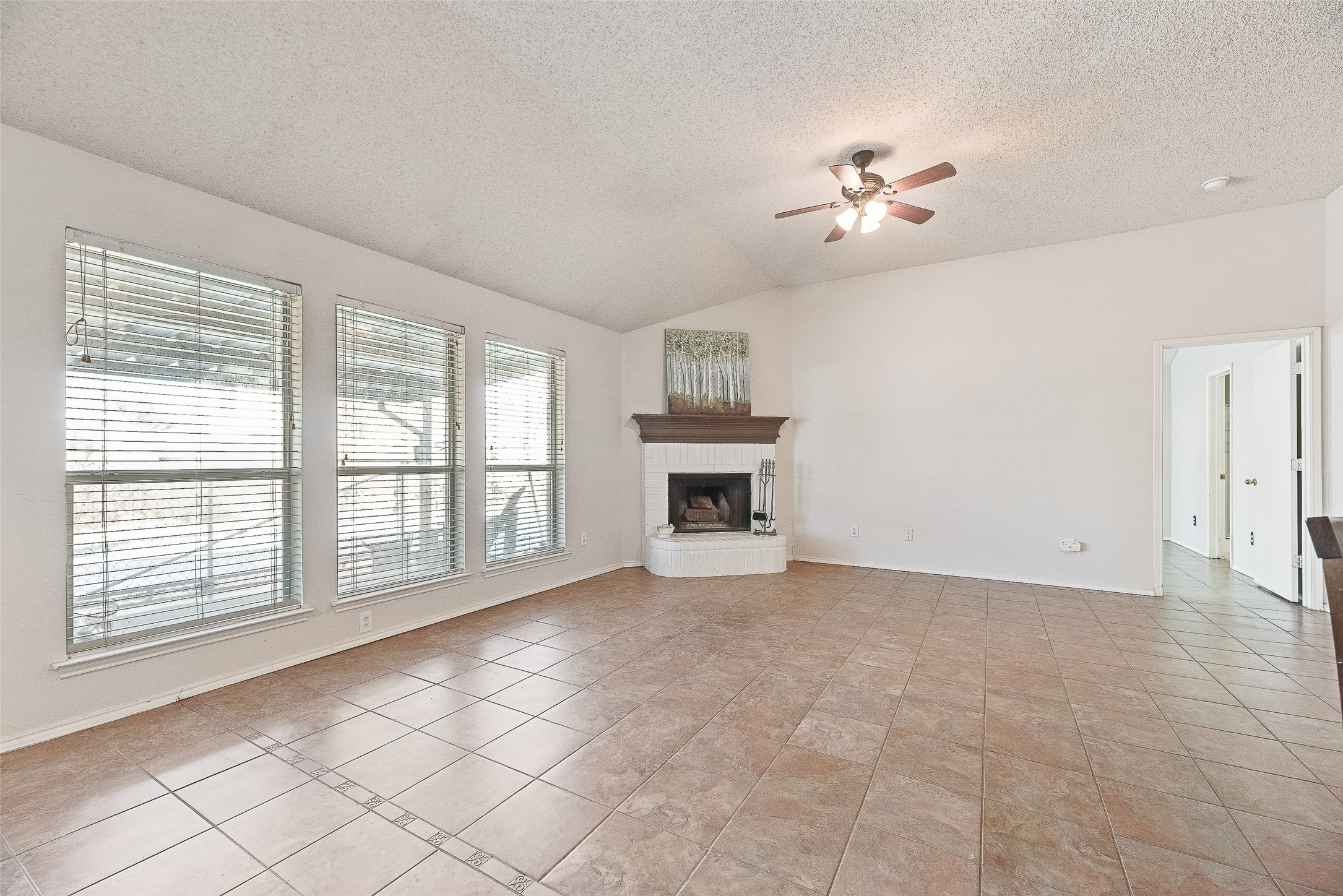 637 Manchester Drive Mansfield TX 76063
