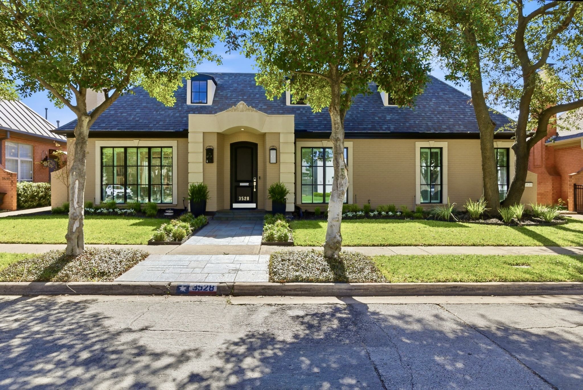 3528 N Versailles Avenue Dallas TX 75209