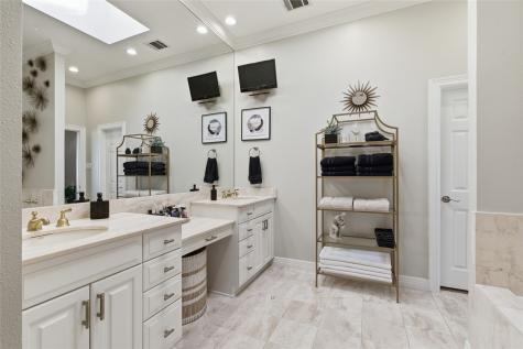 3528 N Versailles Avenue Dallas TX 75209