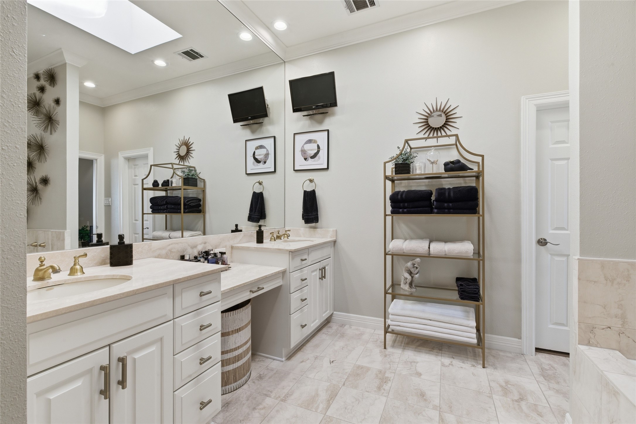 3528 N Versailles Avenue Dallas TX 75209