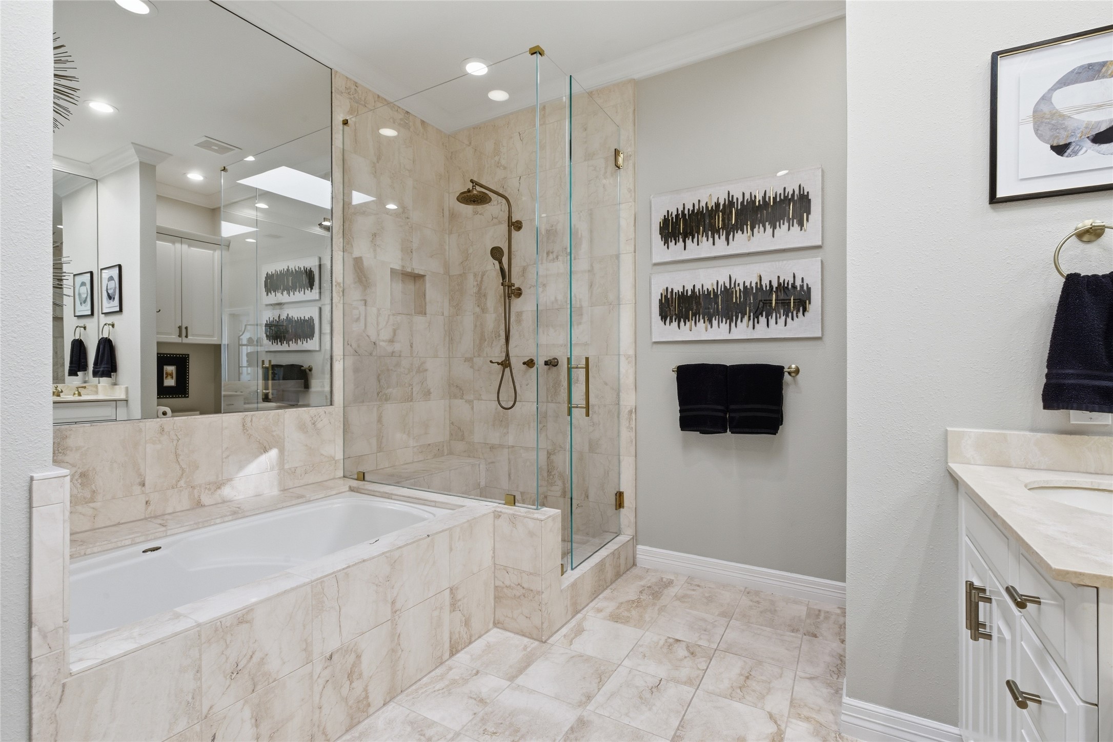 3528 N Versailles Avenue Dallas TX 75209