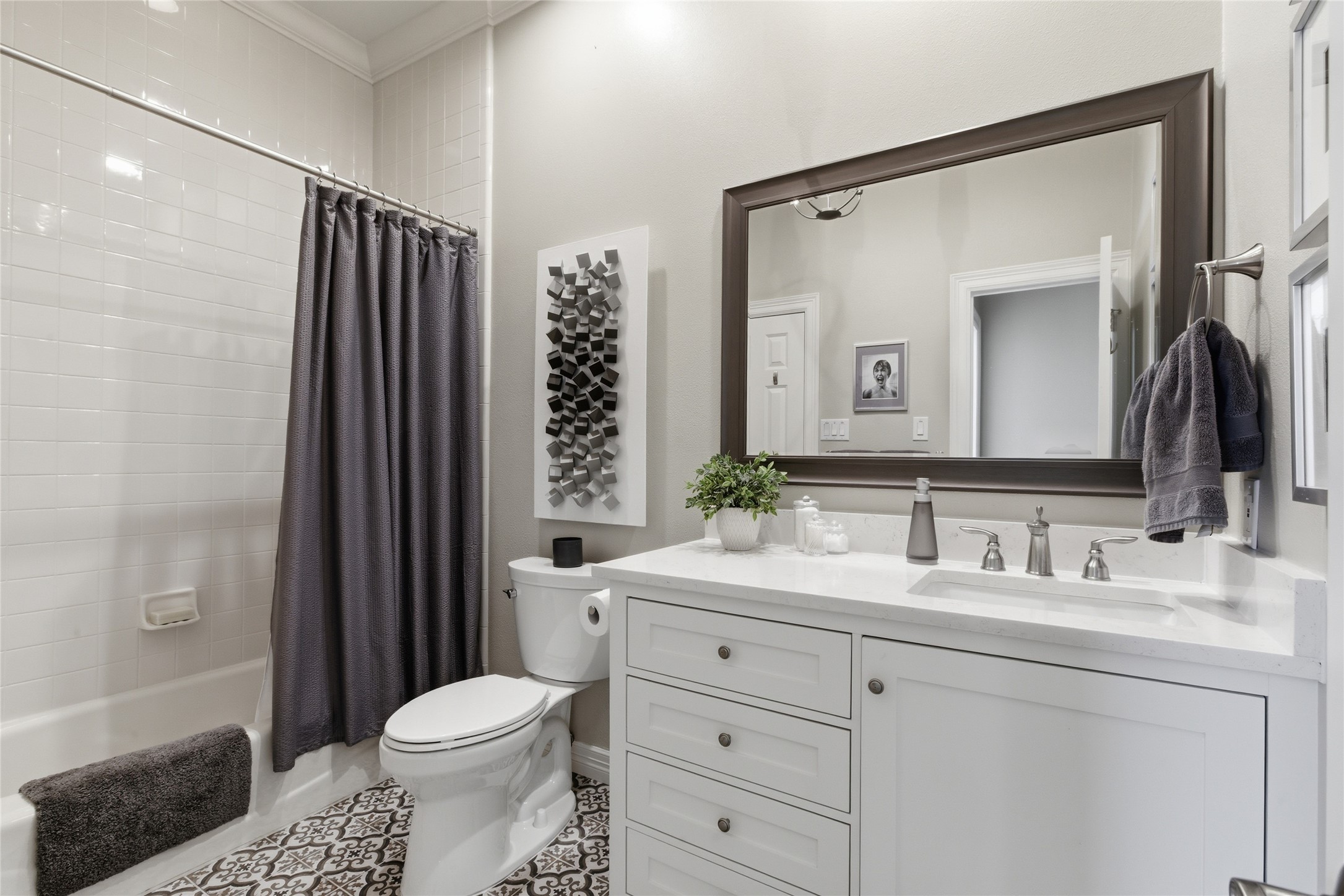3528 N Versailles Avenue Dallas TX 75209
