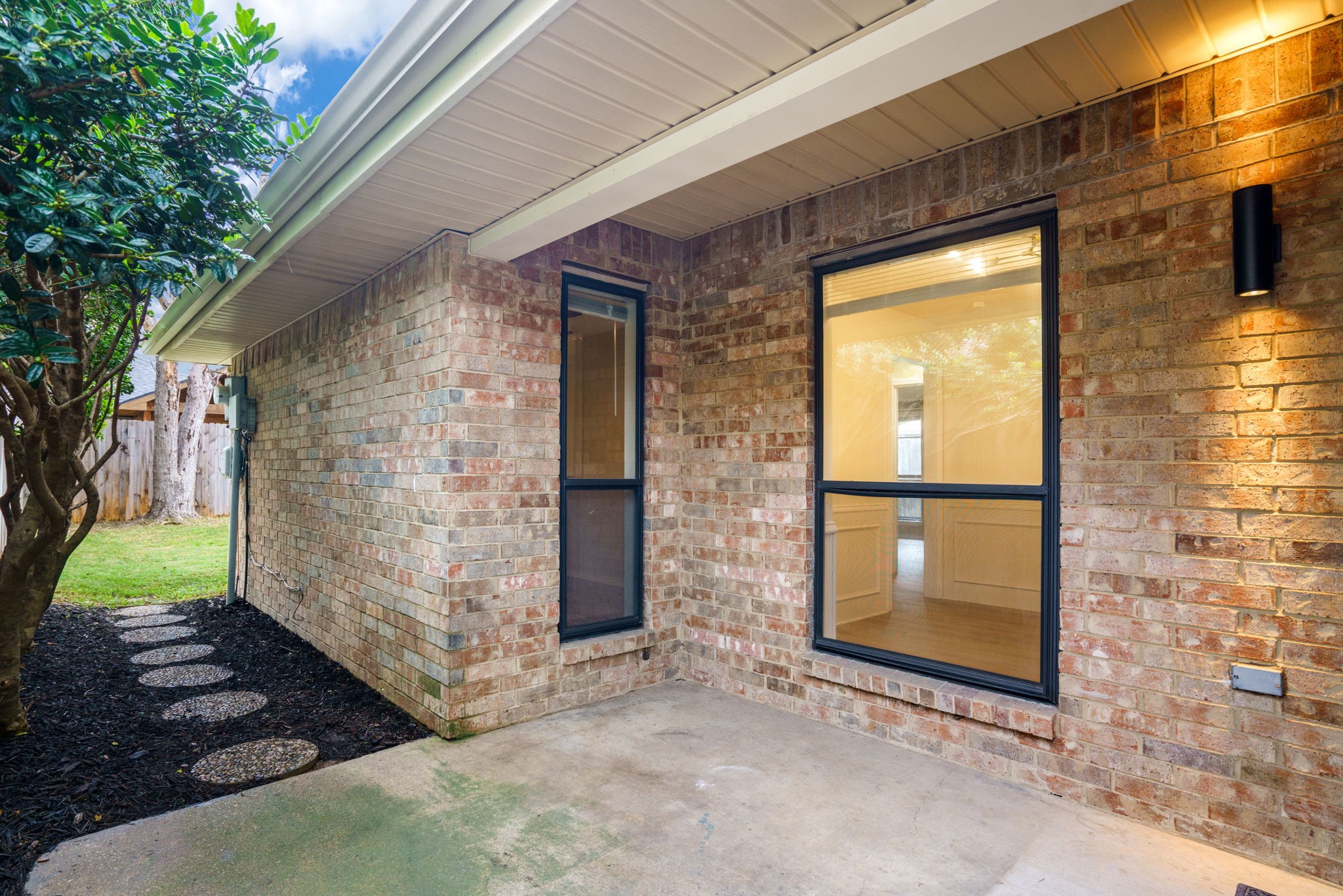 2014 Chalfont Drive Carrollton TX 75007
