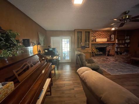 1203 Cr 1127 Daingerfield TX 75638