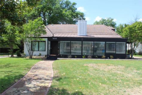3232 Bellaire Drive W Fort Worth TX 76109