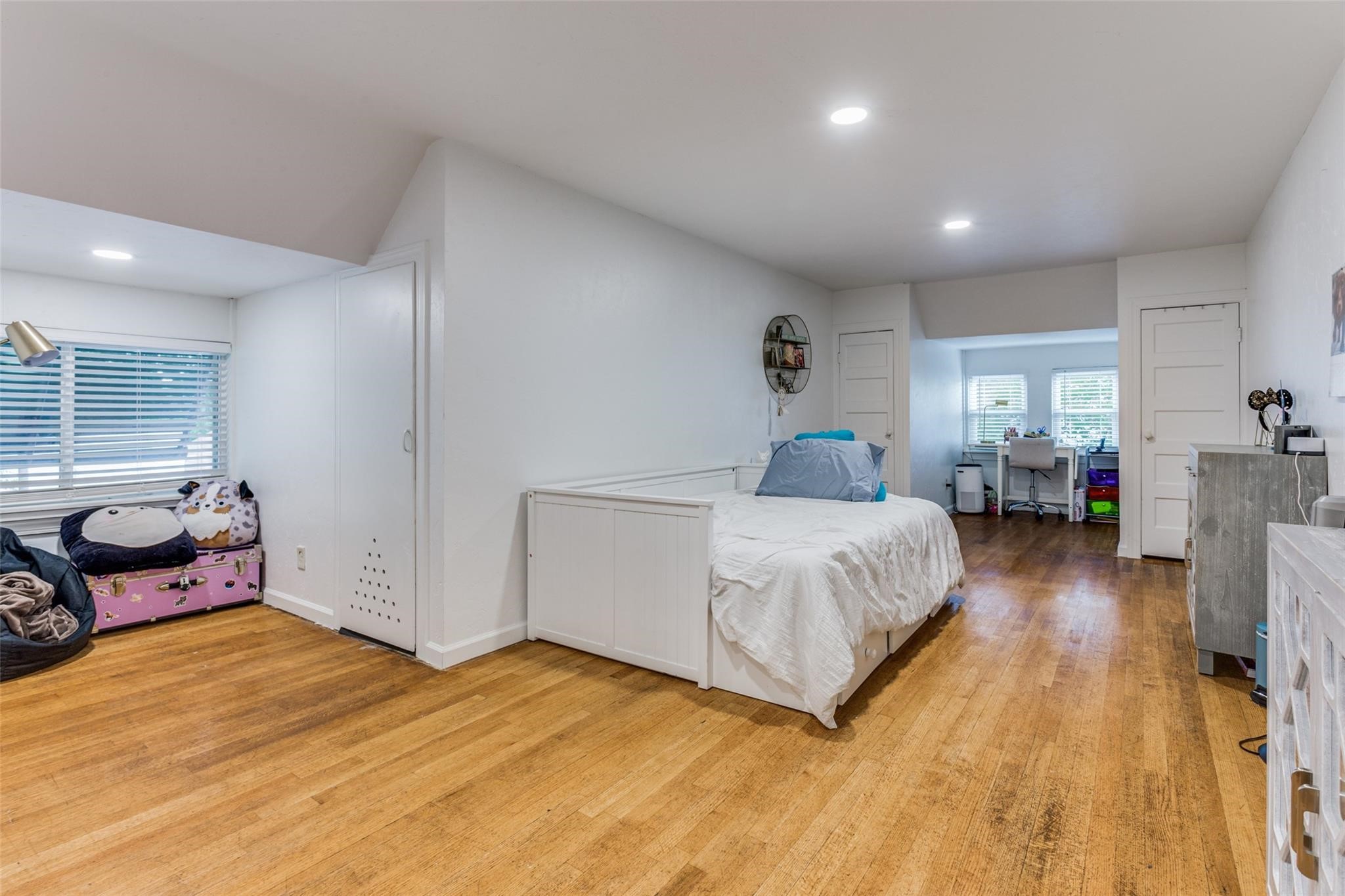 3232 Bellaire Drive W Fort Worth TX 76109