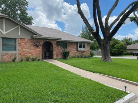7100 Stonybrooke Drive North Richland Hills TX 76182