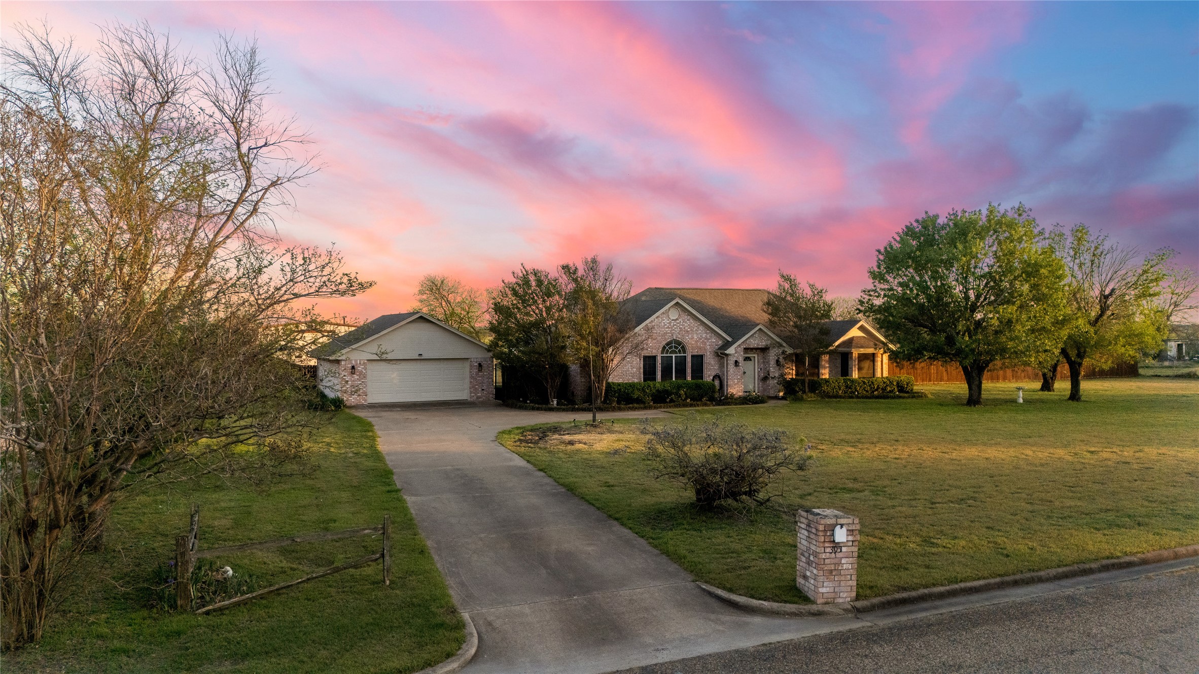 395 Lazy Acres Drive Woodway TX 76712