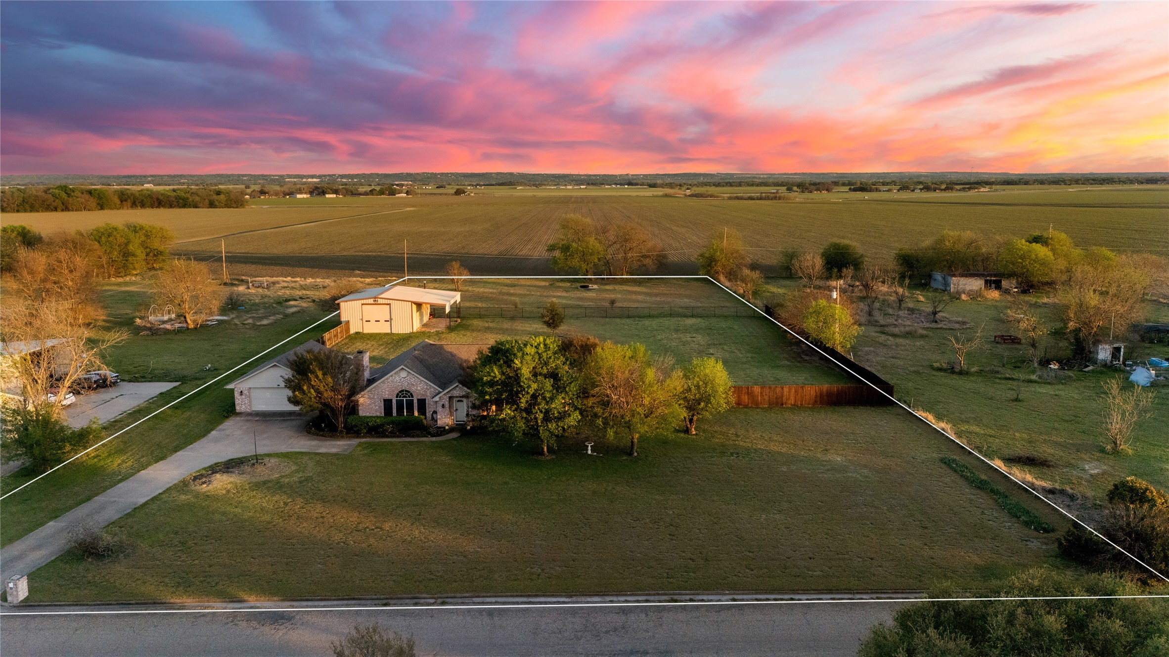 395 Lazy Acres Drive Woodway TX 76712