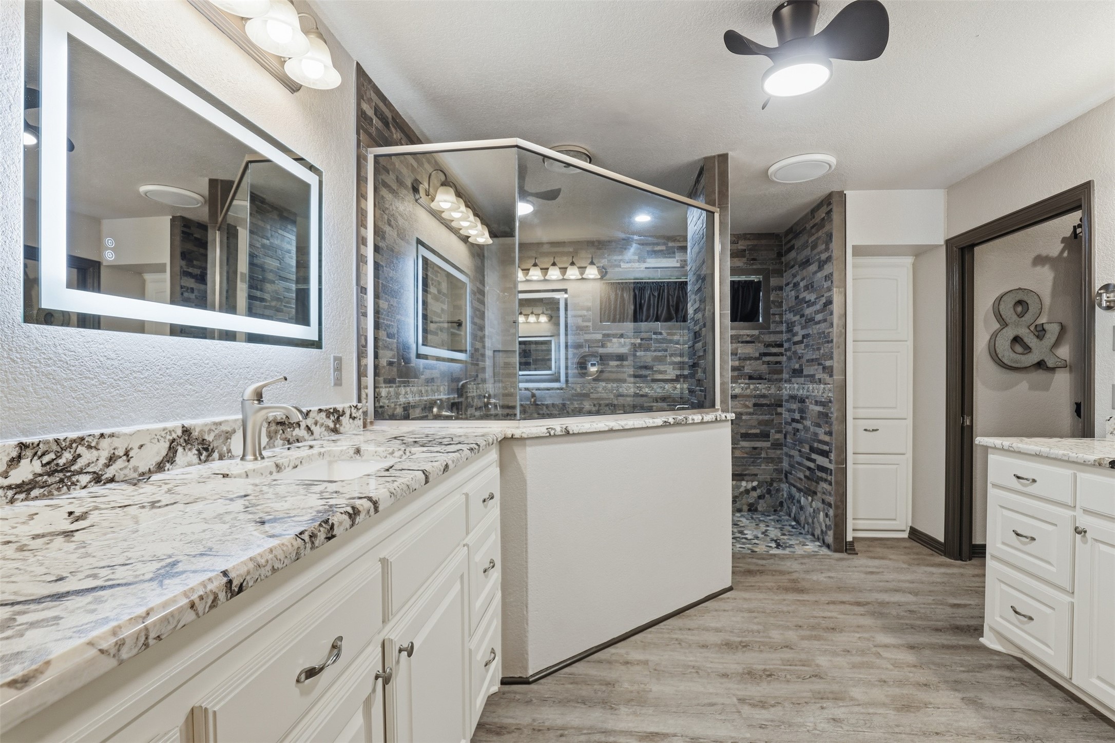 8904 Woodlawn Drive Granbury TX 76049