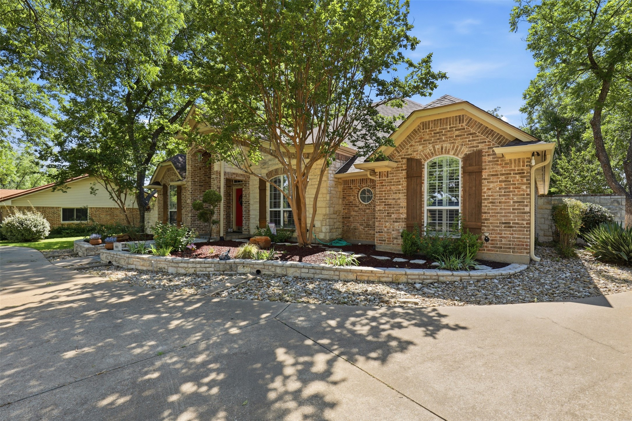 8904 Woodlawn Drive Granbury TX 76049