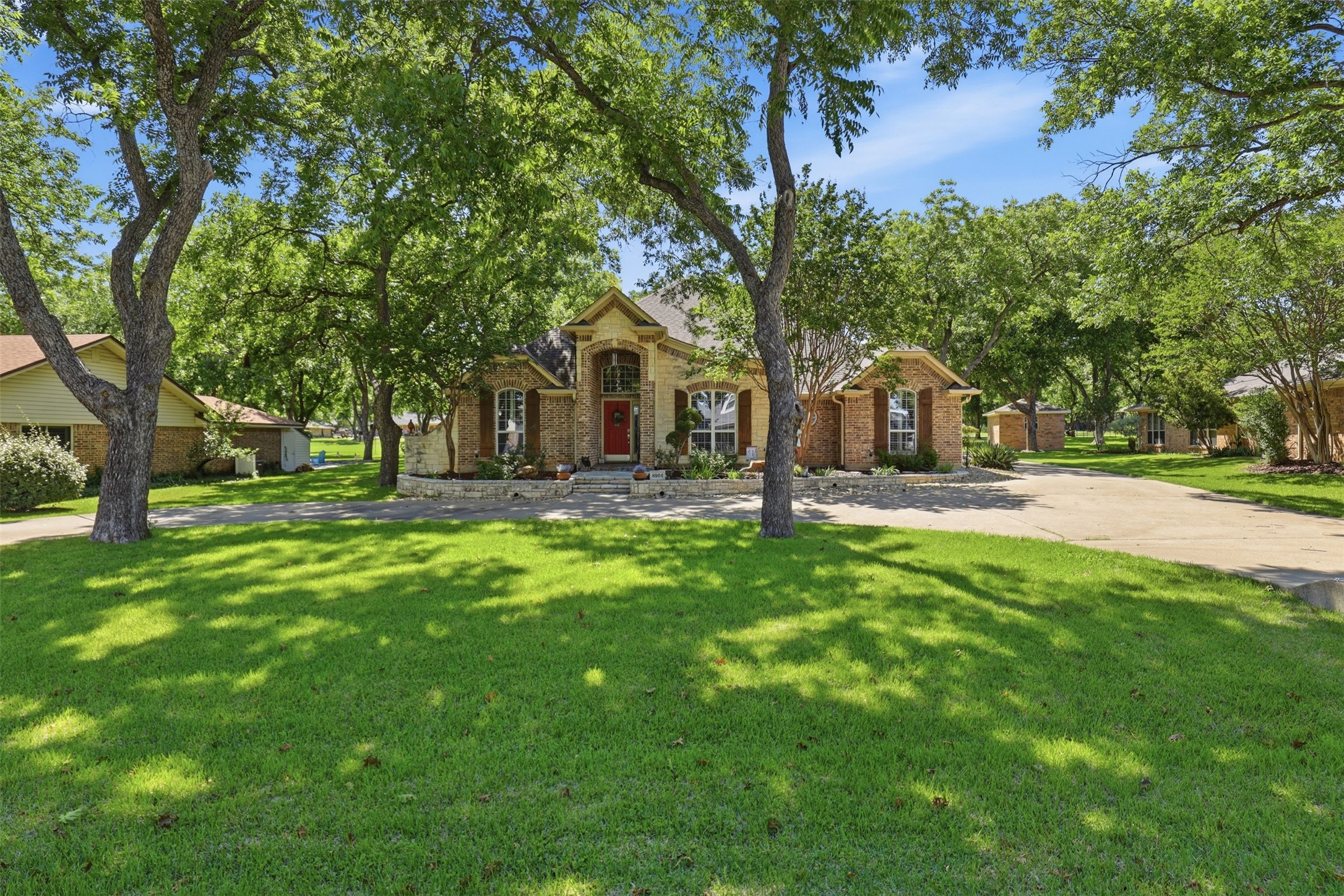 8904 Woodlawn Drive Granbury TX 76049