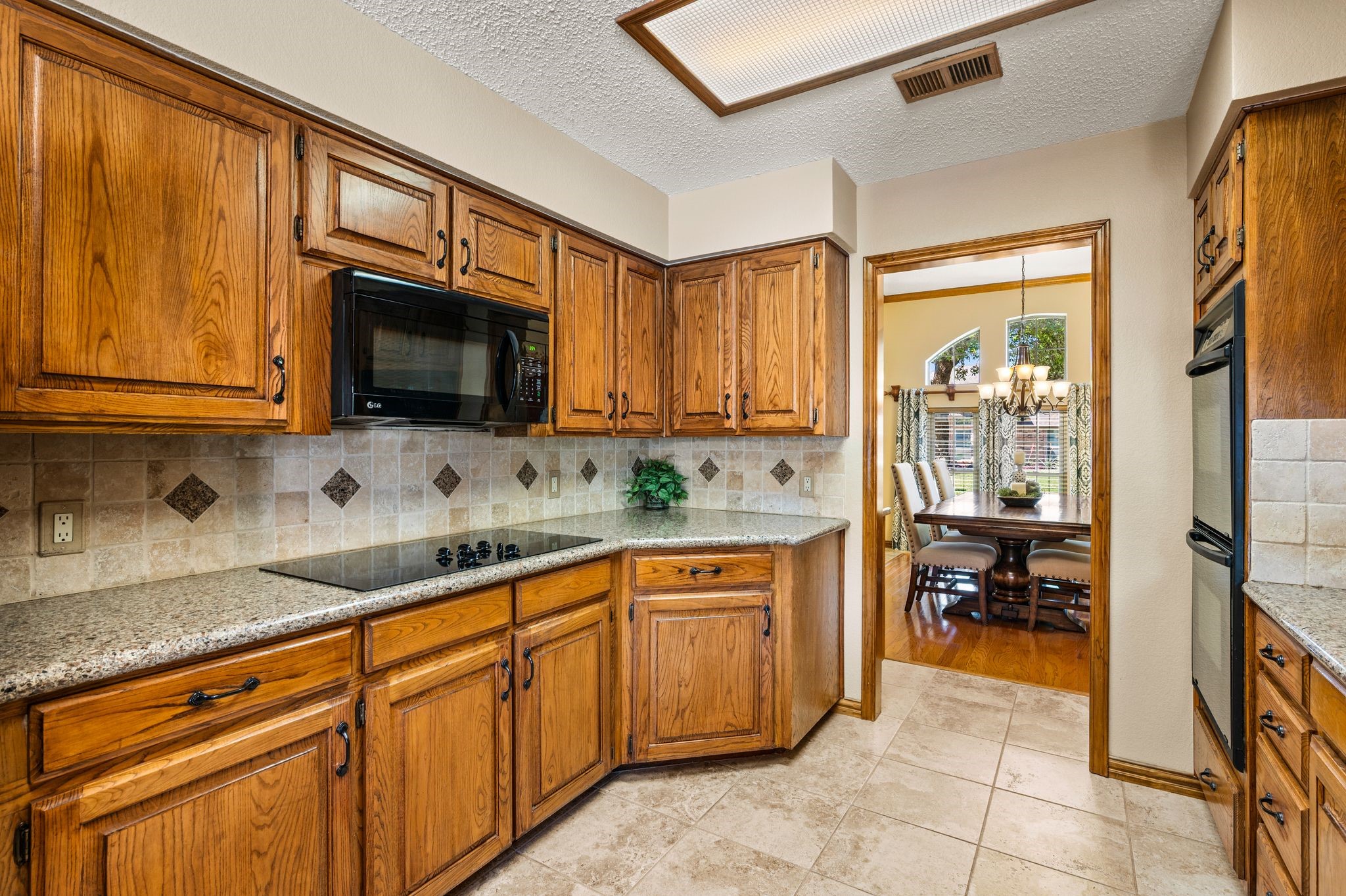 517 Highland Park Drive Hurst TX 76054