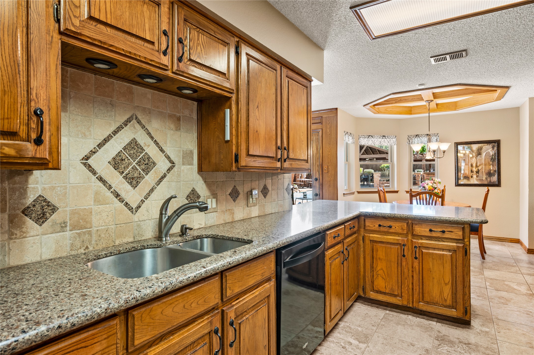 517 Highland Park Drive Hurst TX 76054