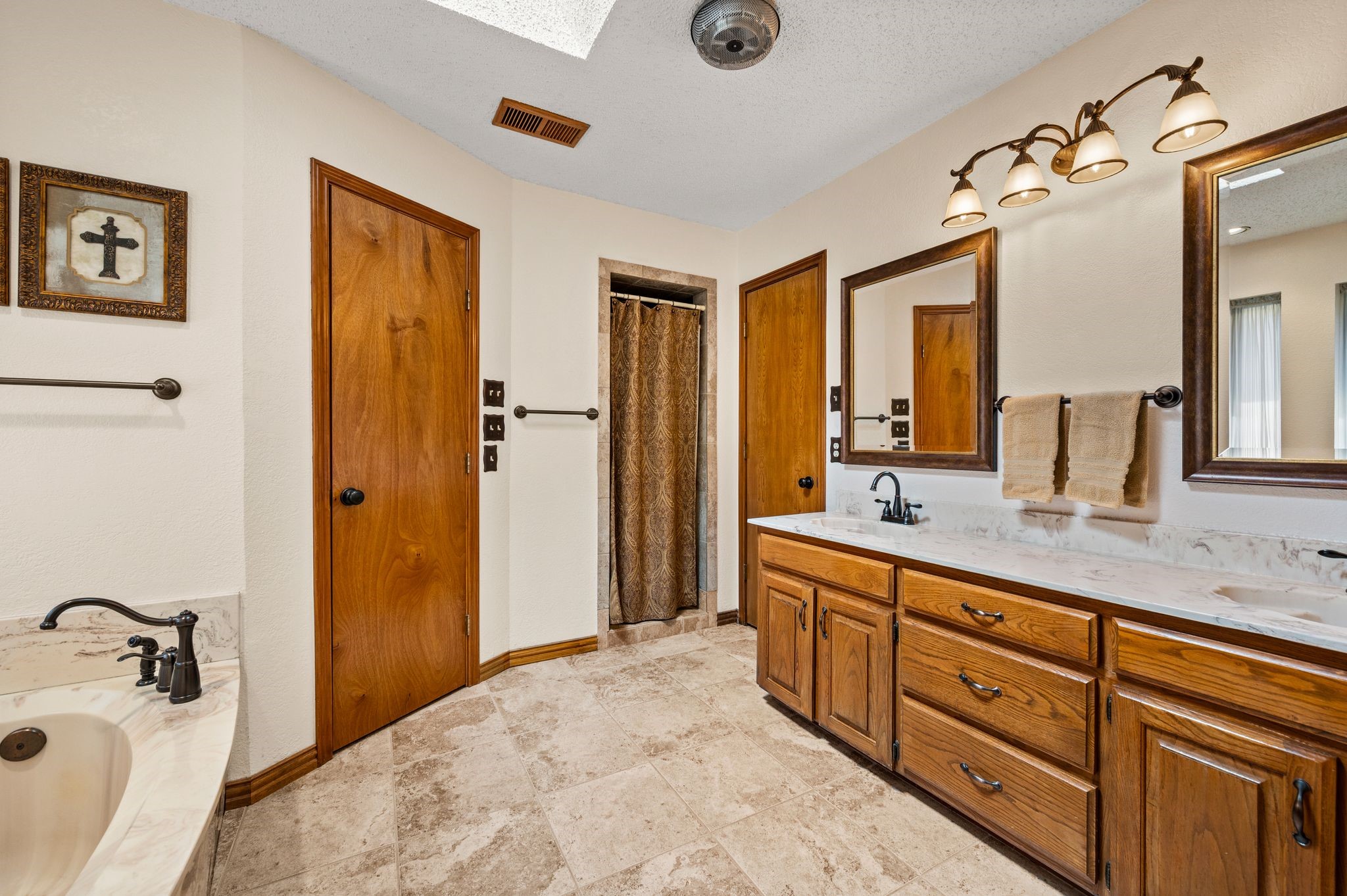 517 Highland Park Drive Hurst TX 76054