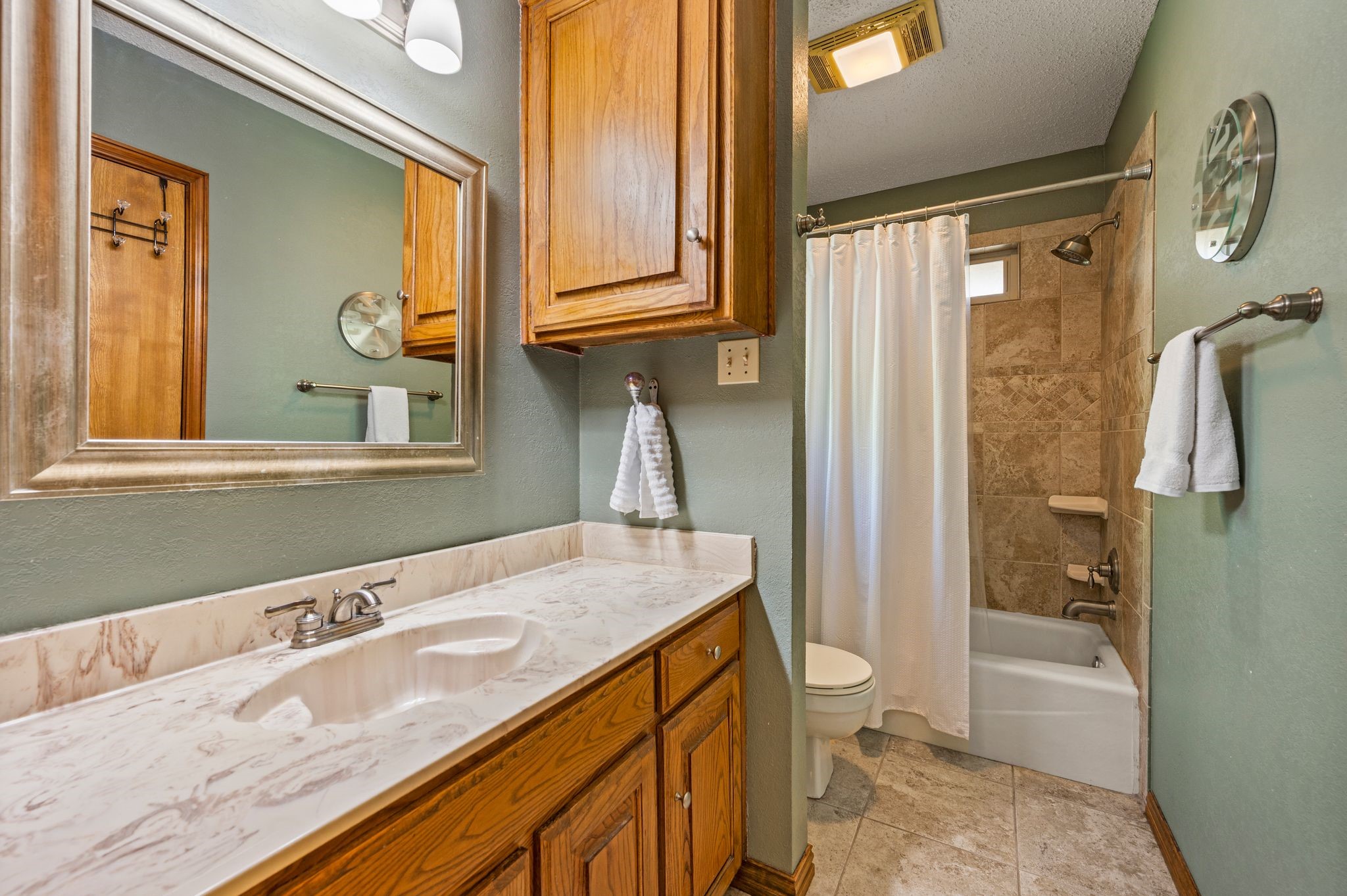 517 Highland Park Drive Hurst TX 76054