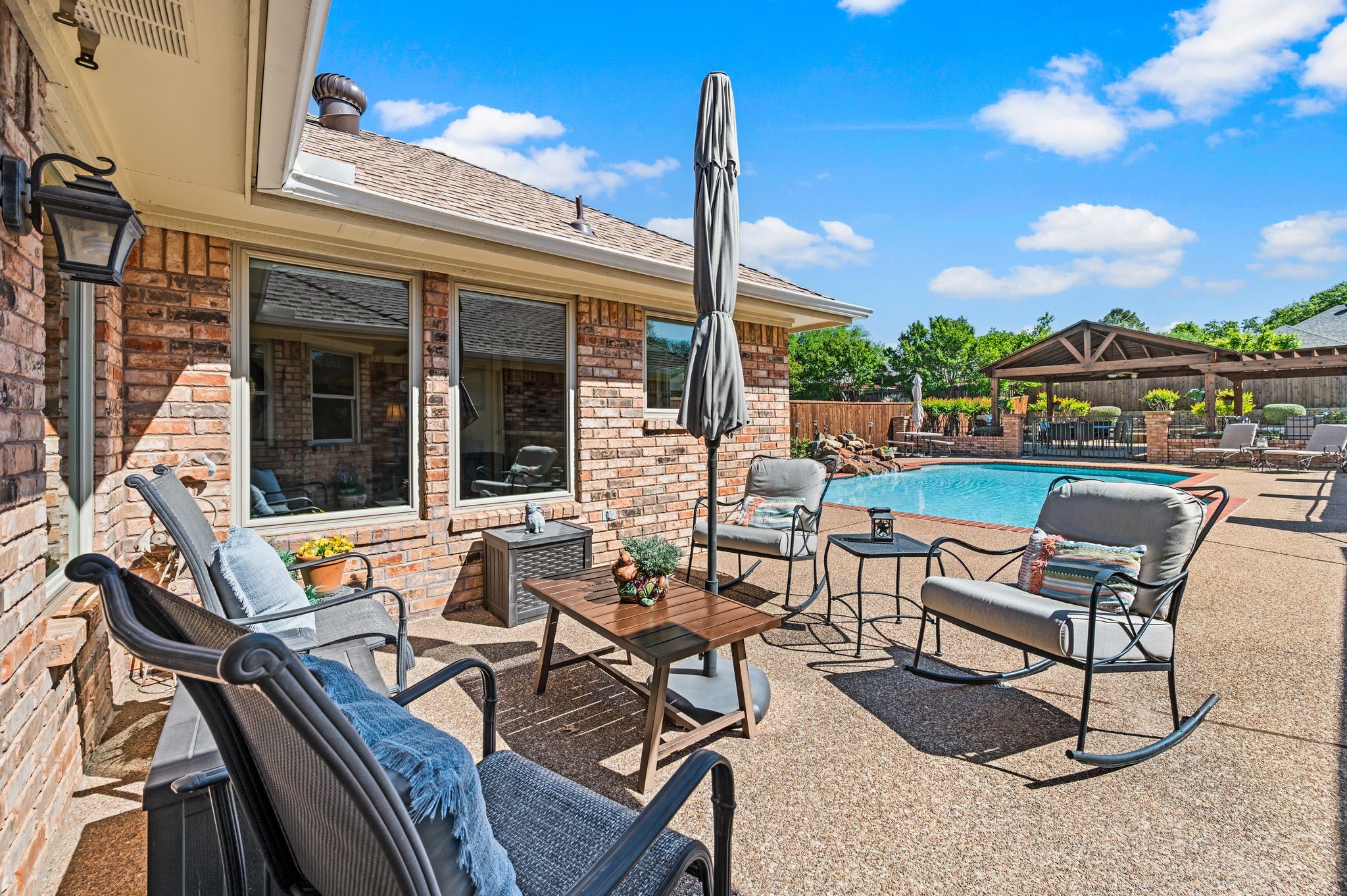 517 Highland Park Drive Hurst TX 76054